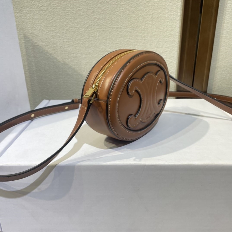 Ce1i*e triomphe bags